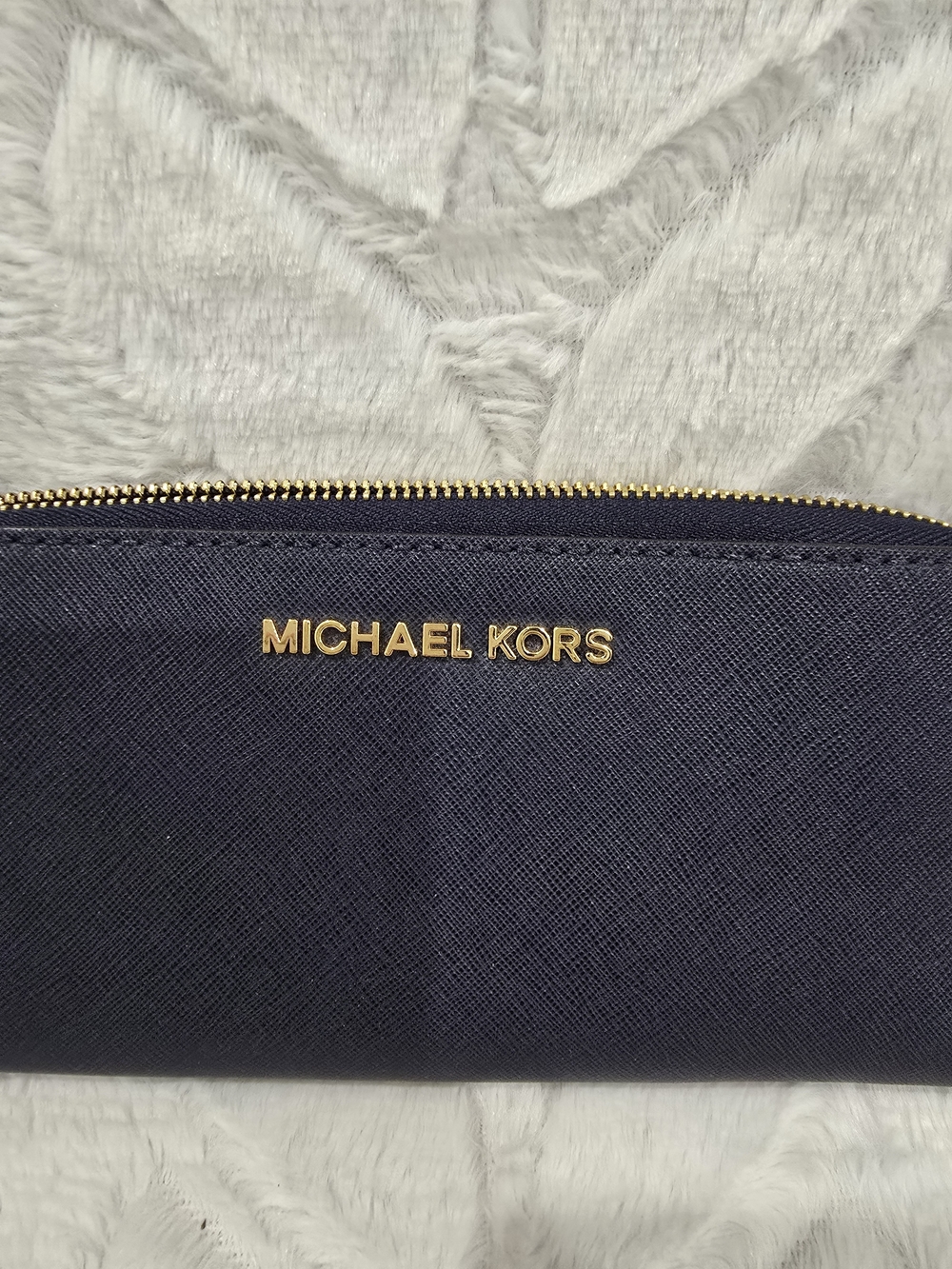 Michael Kors Navy Zip Around Saffiano Wallet with Gold Hardware OFFERS WELCOME!! - Picture 2 of 6